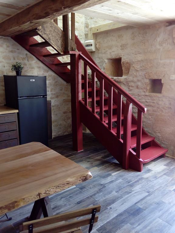 Le Gite Des 3 Saules Saint-Savinien Exterior foto