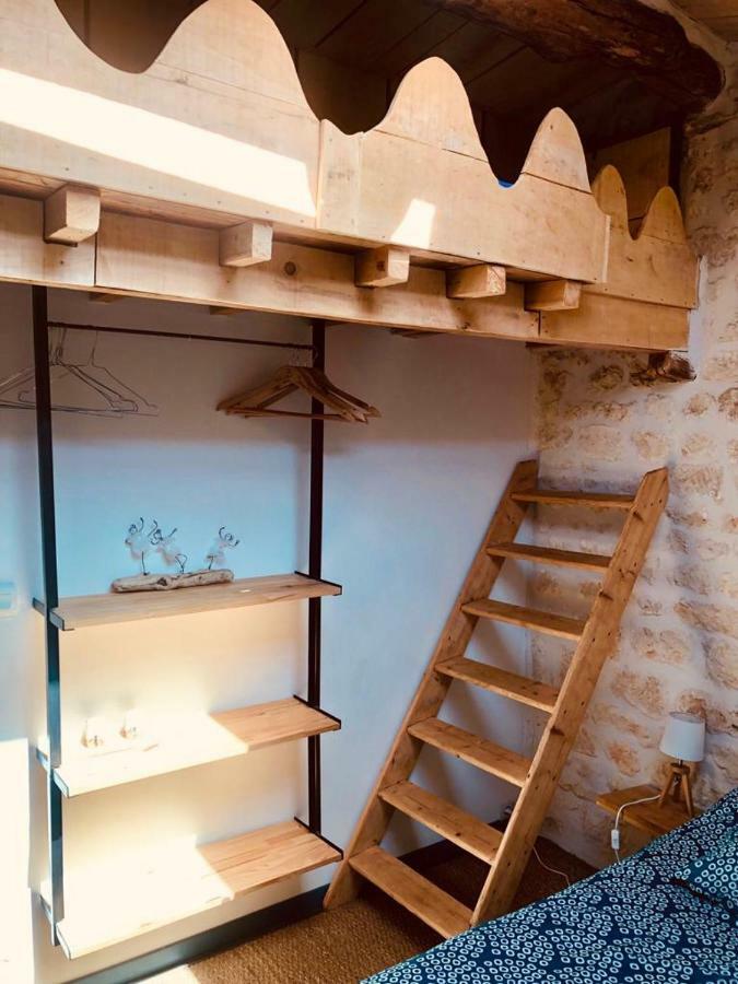 Le Gite Des 3 Saules Saint-Savinien Exterior foto