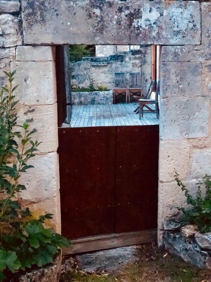 Le Gite Des 3 Saules Saint-Savinien Exterior foto
